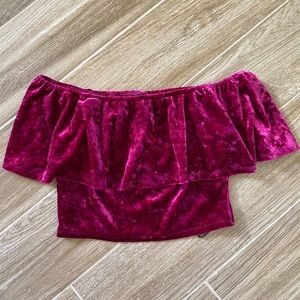 Off shoulder crop top velvet